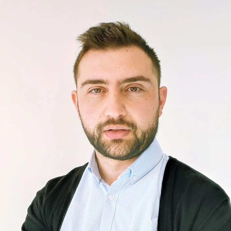 Tommaso Vicarelli - Co-Founder di Red Lynx, con 8+ anni di esperienza nel Business Development